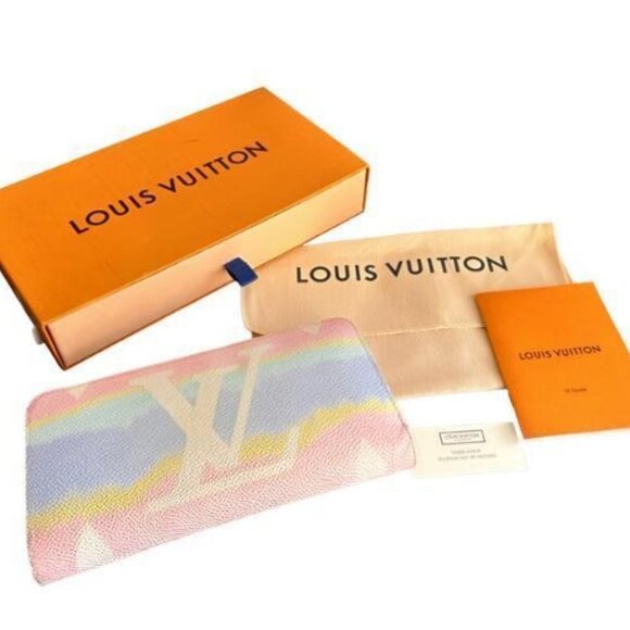 Louis Vuitton Monogram Giant Monogram Escale Zippy Wallet Pastel Sunrise Pink - Picture 11 of 16